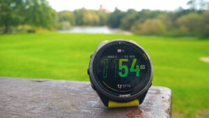 Lire la suite à propos de l’article Nous avons testé la Garmin Forerunner 695, la meilleure montre de trail