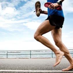 Courir Pieds Nus (BareFoot Running) : Une Bonne Idée ?